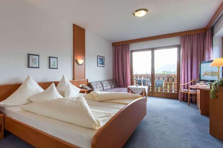 Room 5 of 32