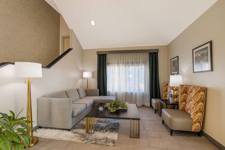 Guest Lobby