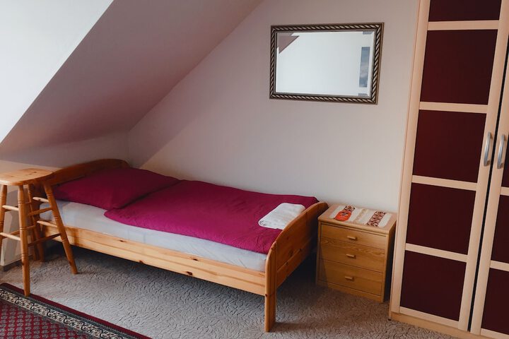 Room 7 of 46