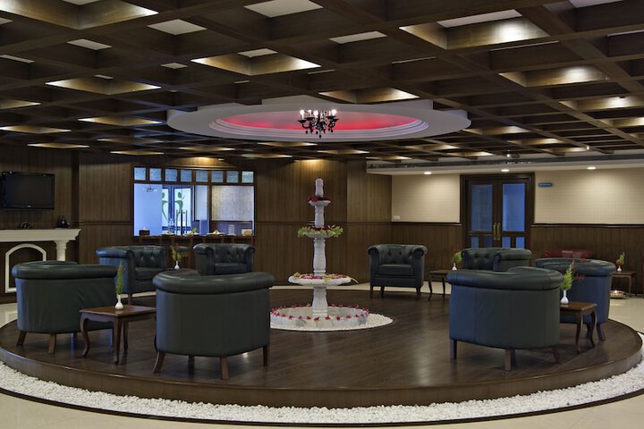 Entrance & Lobby