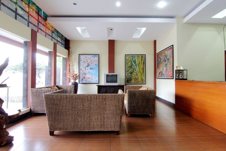 Lobby Photos