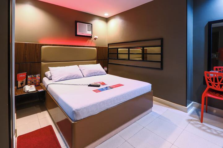Room 9 of 29