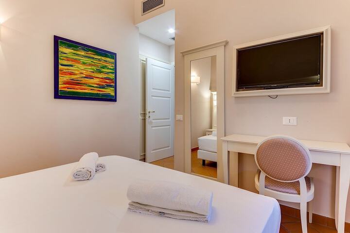 Room 40 of 135