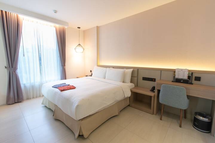 Room 16 of 31