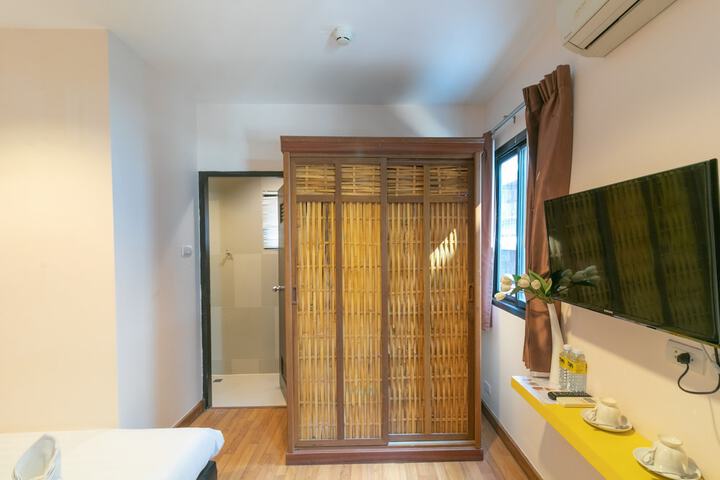 Room 29 of 59