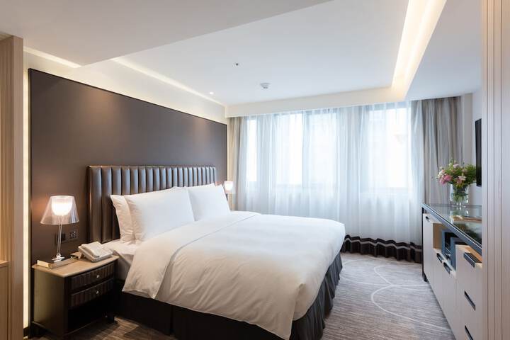 Room 14 of 86