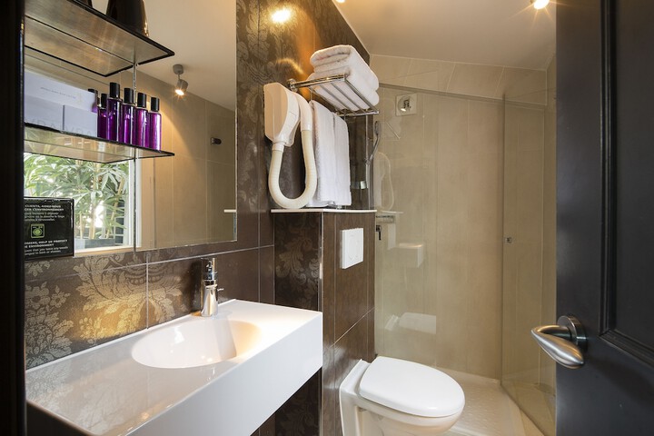 Clean Restrooms