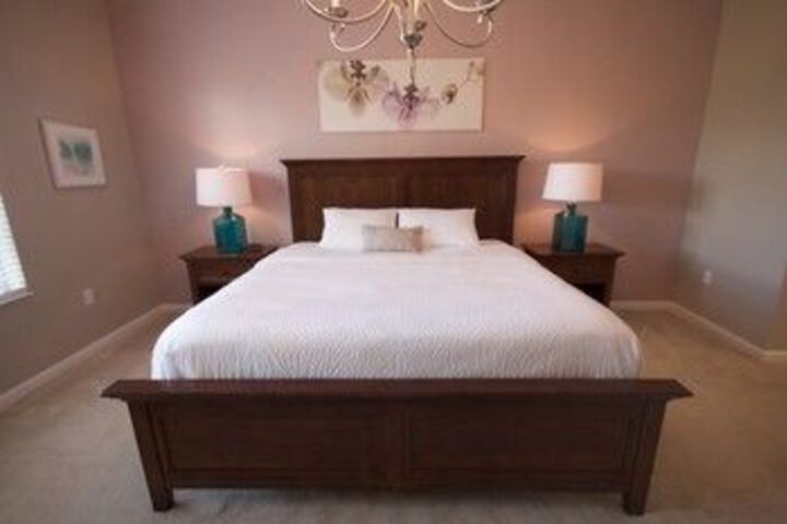 Room 17 of 32