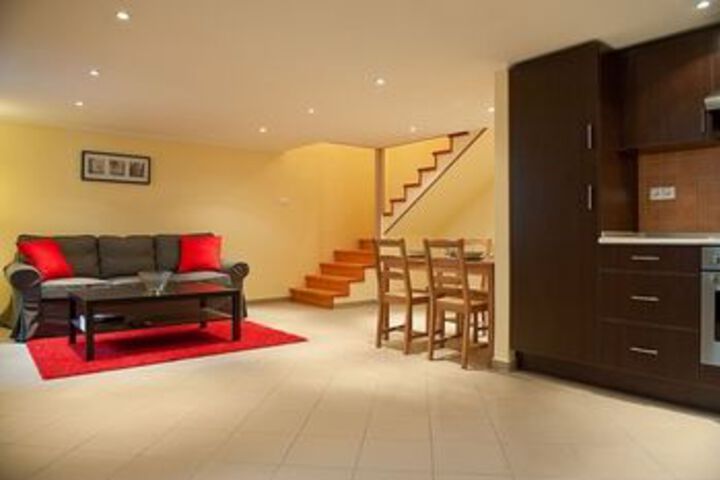 Room 93 of 322