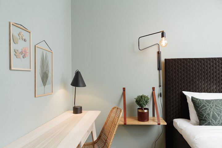 Room 10 of 74