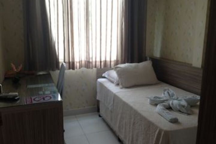 Room 12 of 17