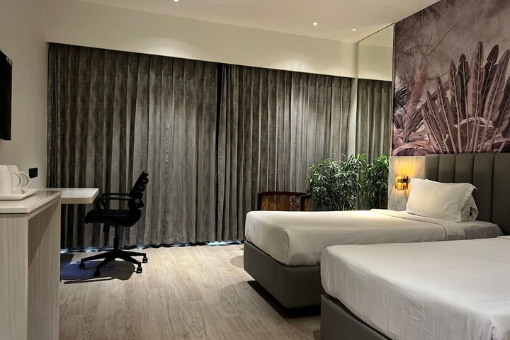 Room 18 of 38
