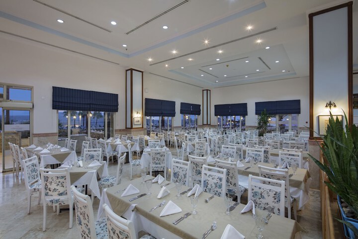 Dining 65 of 110