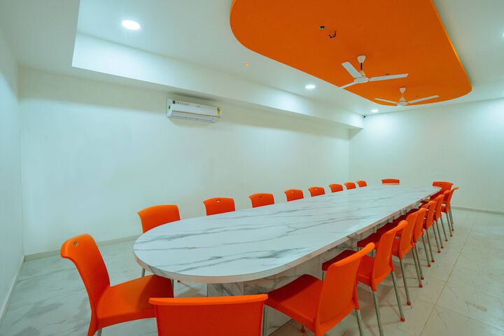 Business Center 36 of 43