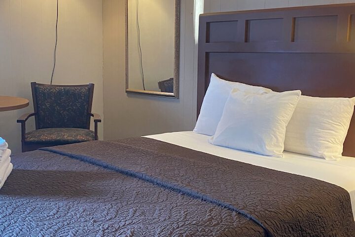 Room 2 of 46
