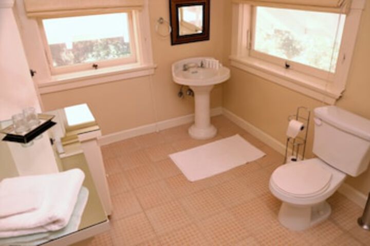 Room 184 of 252
