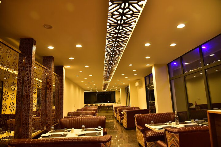 Dining 57 of 70