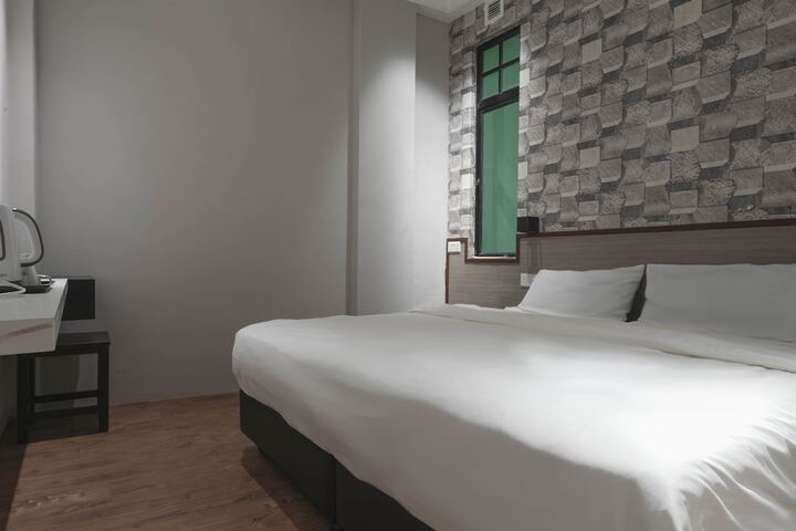 Room 15 of 29