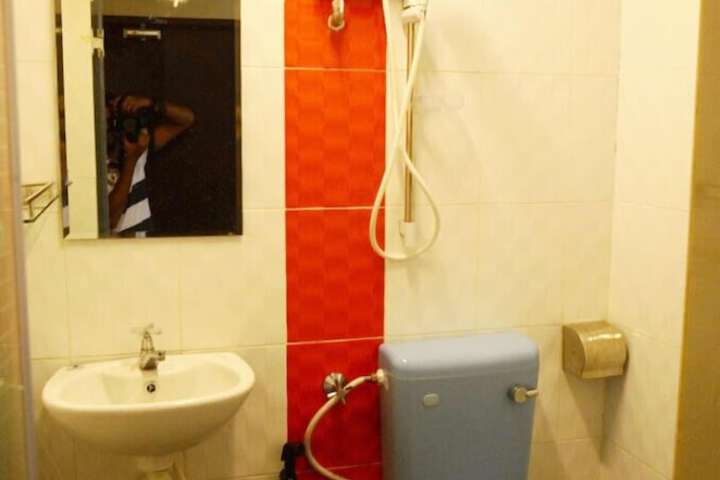 Room 18 of 19