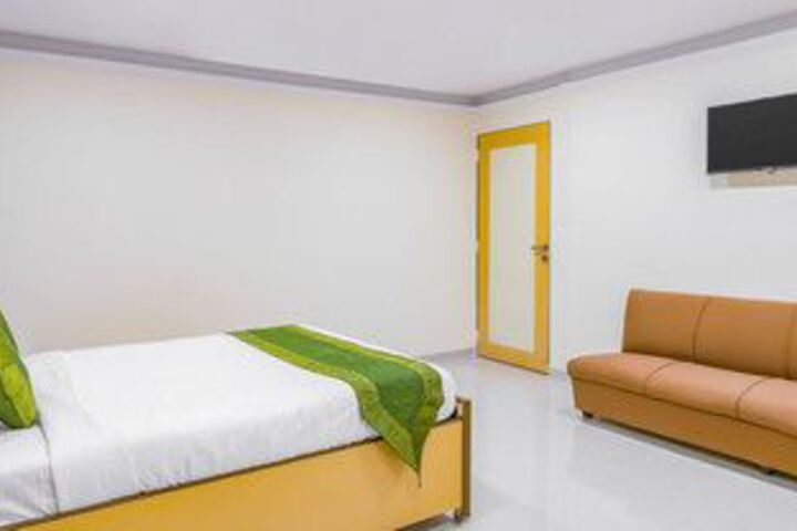 Room 4 of 31