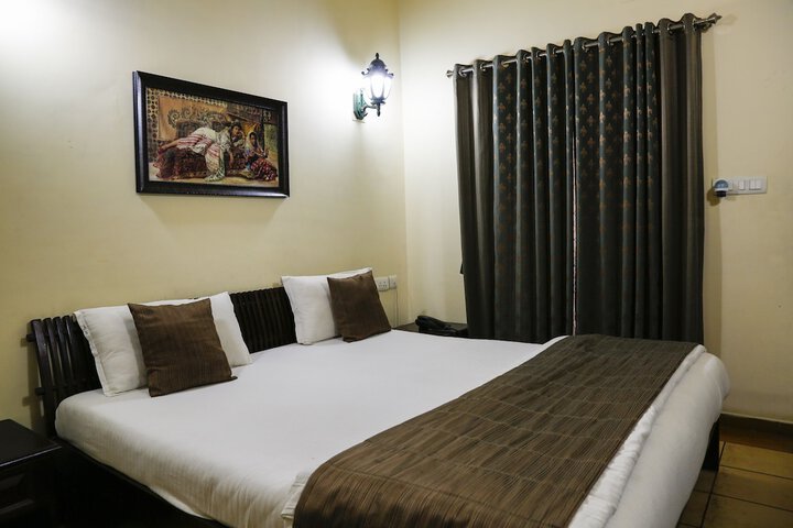 Room 4 of 36