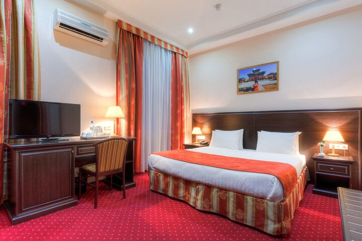 Room 20 of 54