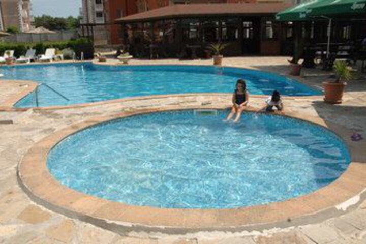 Pool 39 of 58