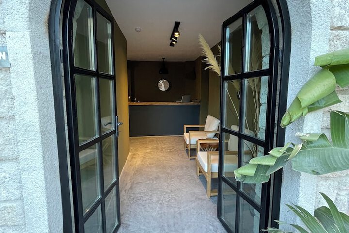 Hotel Interior 4 of 75