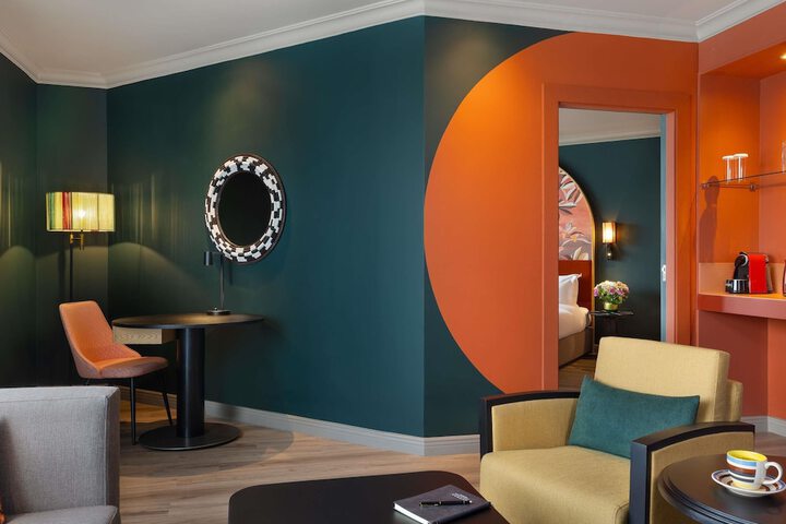 Room 10 of 64