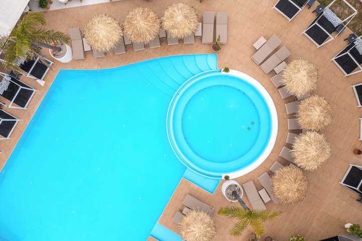 Pool 62 of 87