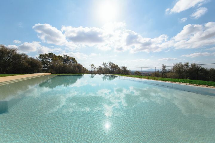 Pool 24 of 26