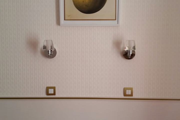 Room 11 of 27