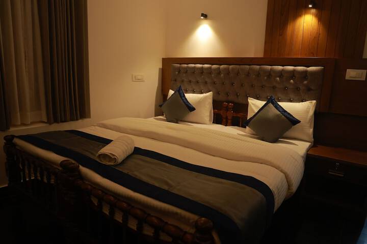 Room 14 of 73