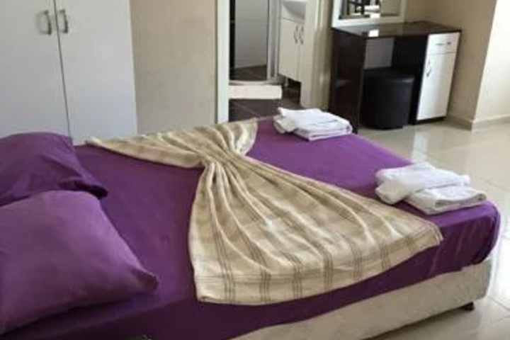 Room 3 of 11