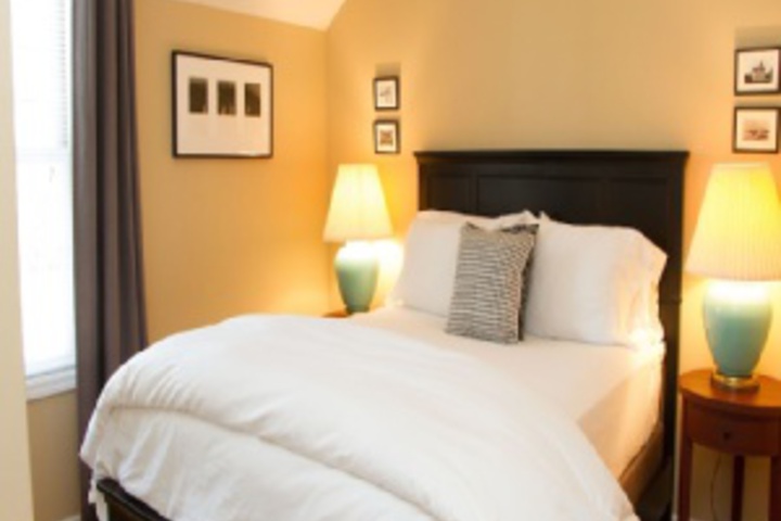 Room 93 of 396