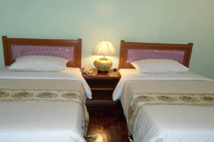 Room 16 of 18
