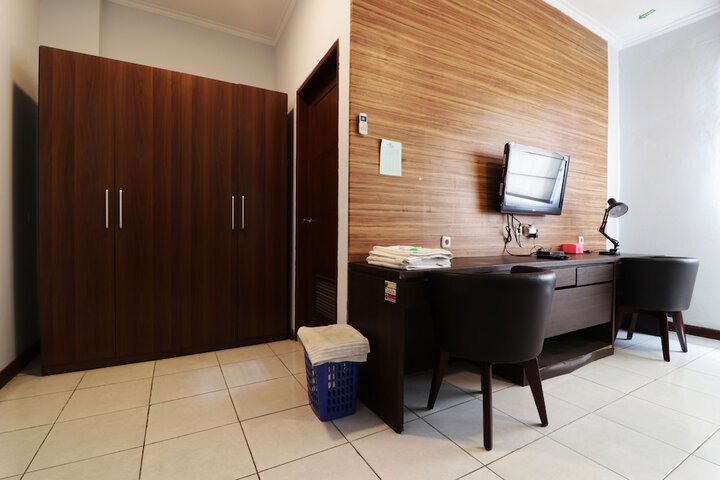 Room 7 of 25