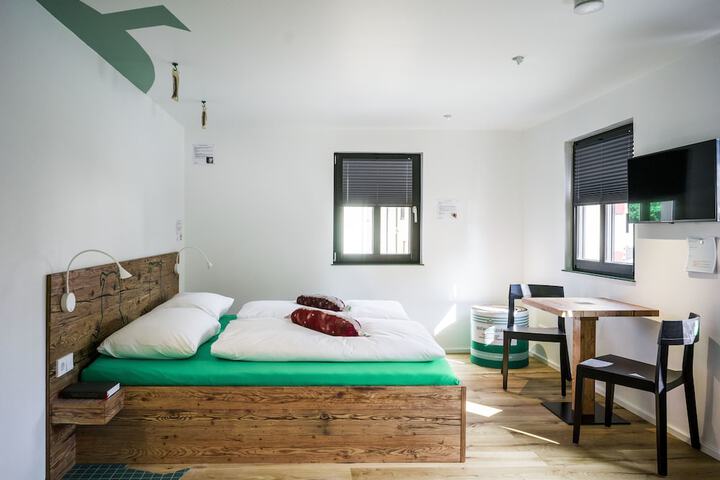 Room 4 of 39