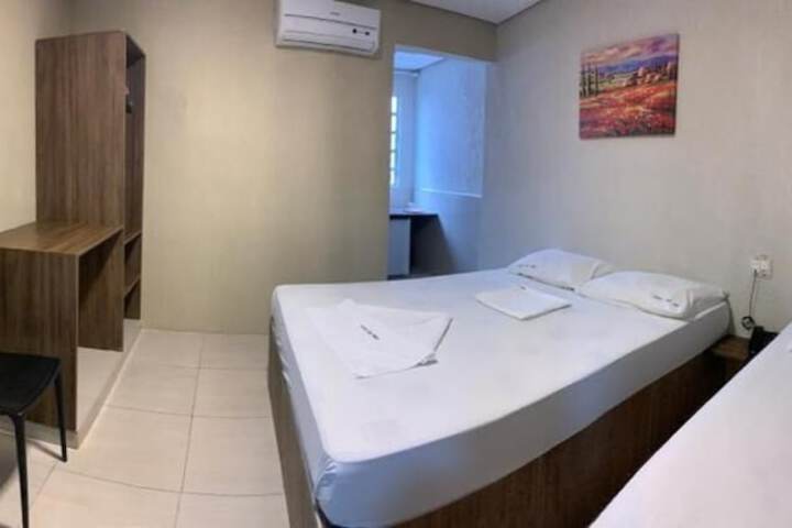 Room 8 of 33