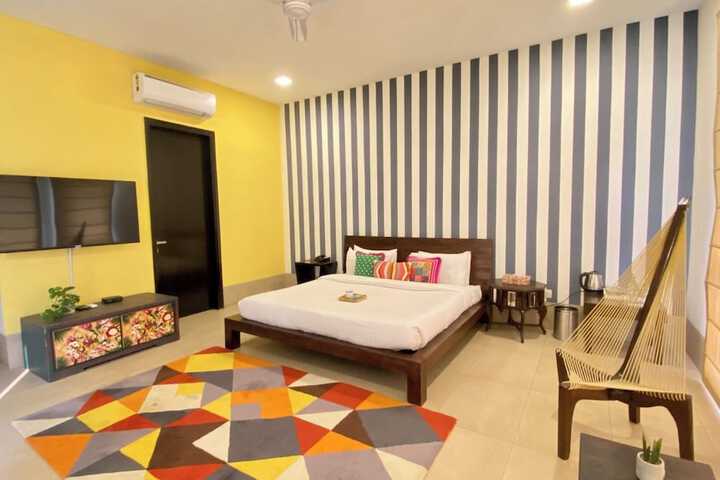 Room 20 of 132