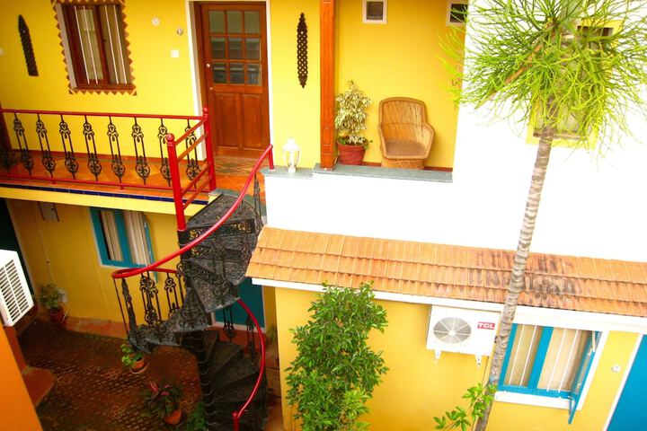 Hotel Exterior 84 of 89