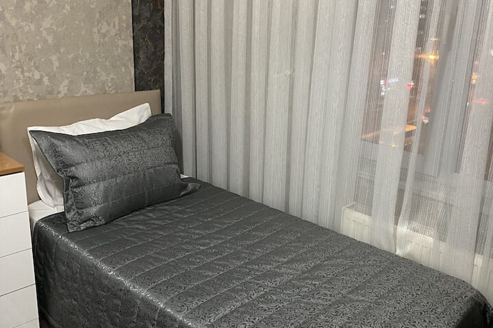Room 11 of 37