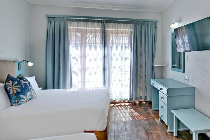 Room 45 of 199