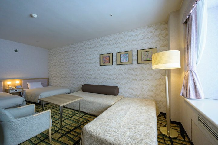 Room 8 of 39