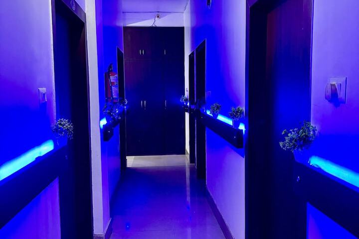 Room 12 of 20