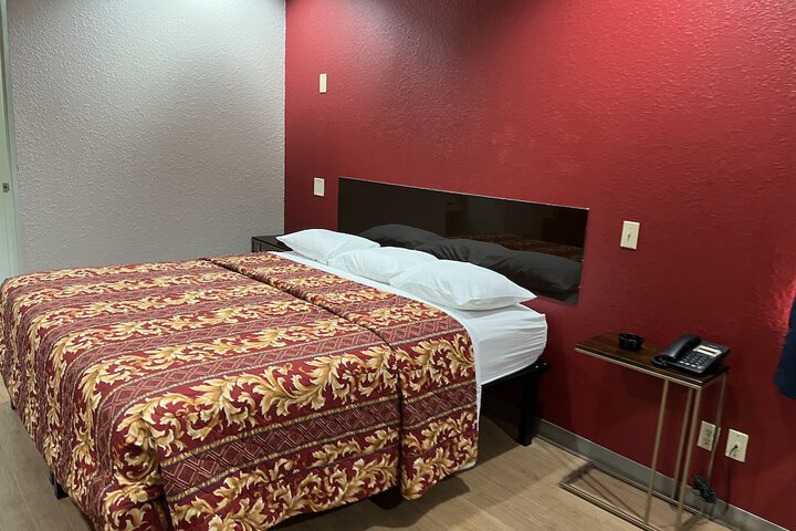 Room 14 of 30