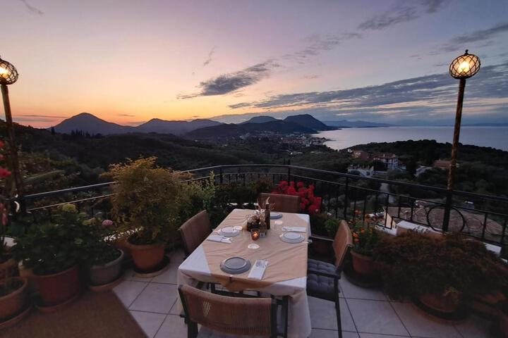75 Steps Taverna & Accomodation