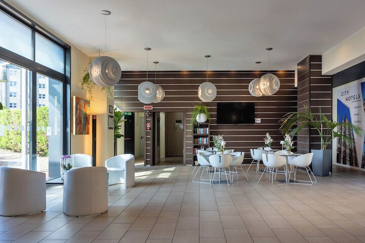 Hotel Lobby