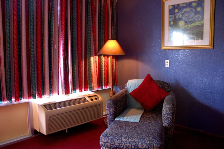 Standard | King Bed (4 of 6)