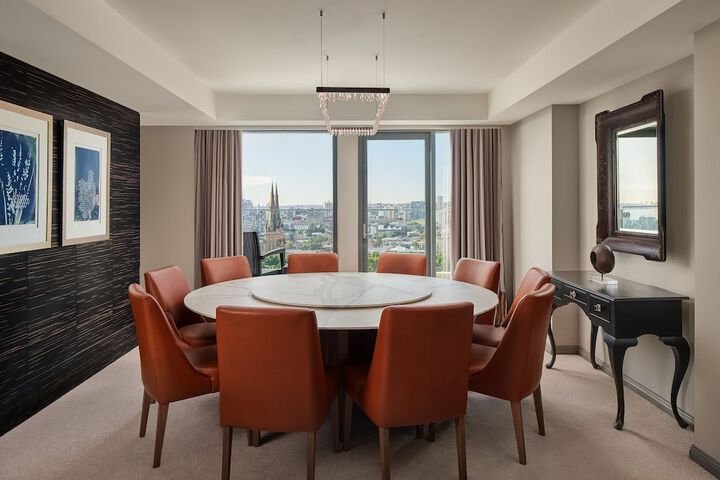 Room 28 of 171